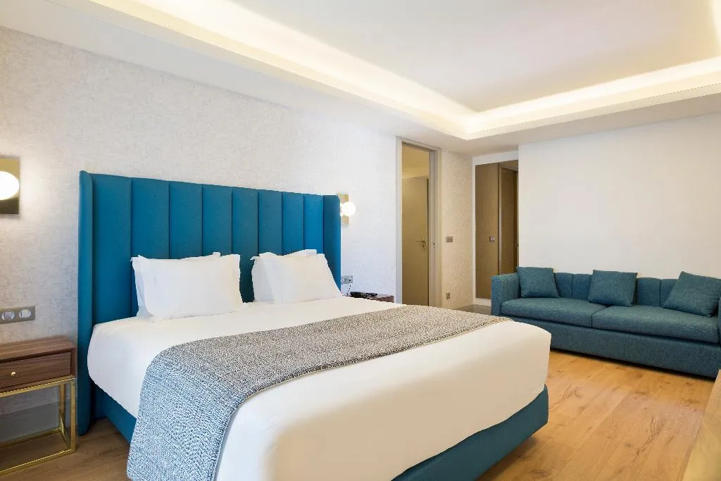 DOUBLE CAPACITY 3 Room, Acta The Avenue, Porto