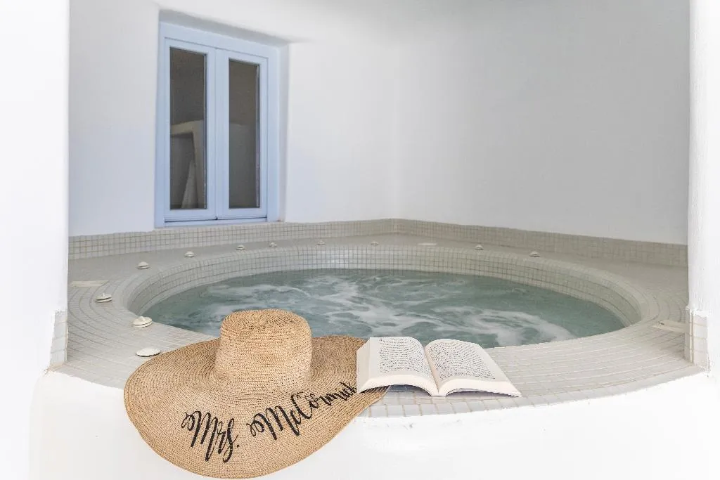 VILLA WITH JACUZZI Room, El Verano Collection Santorini, Santorini