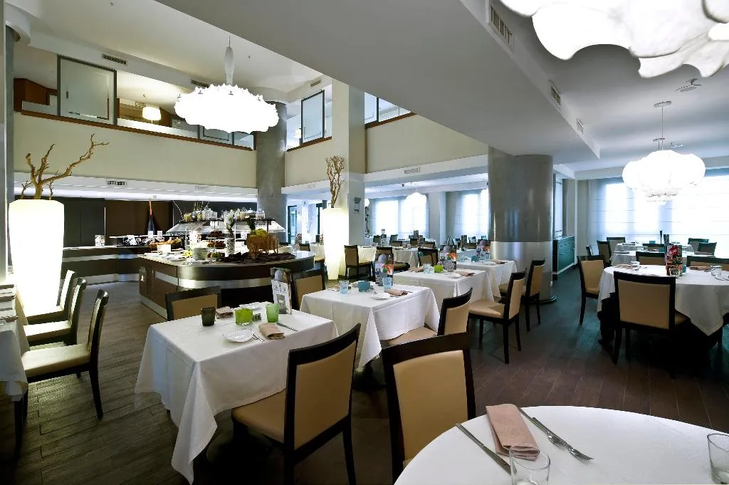 Restaurant, Holiday Inn Naples, Naples