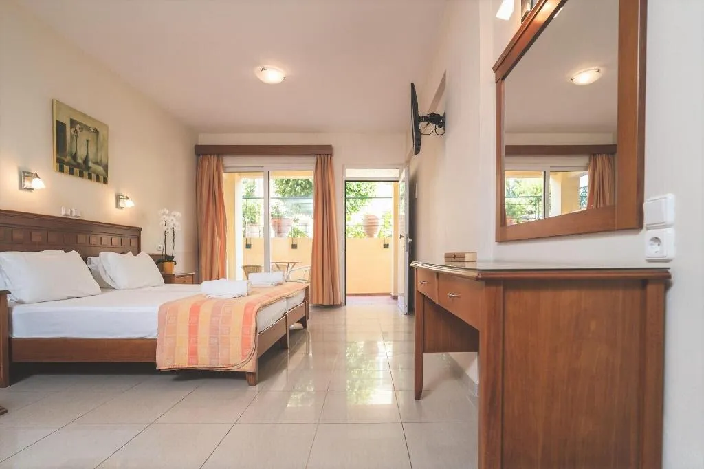 Room, Helios, Crete