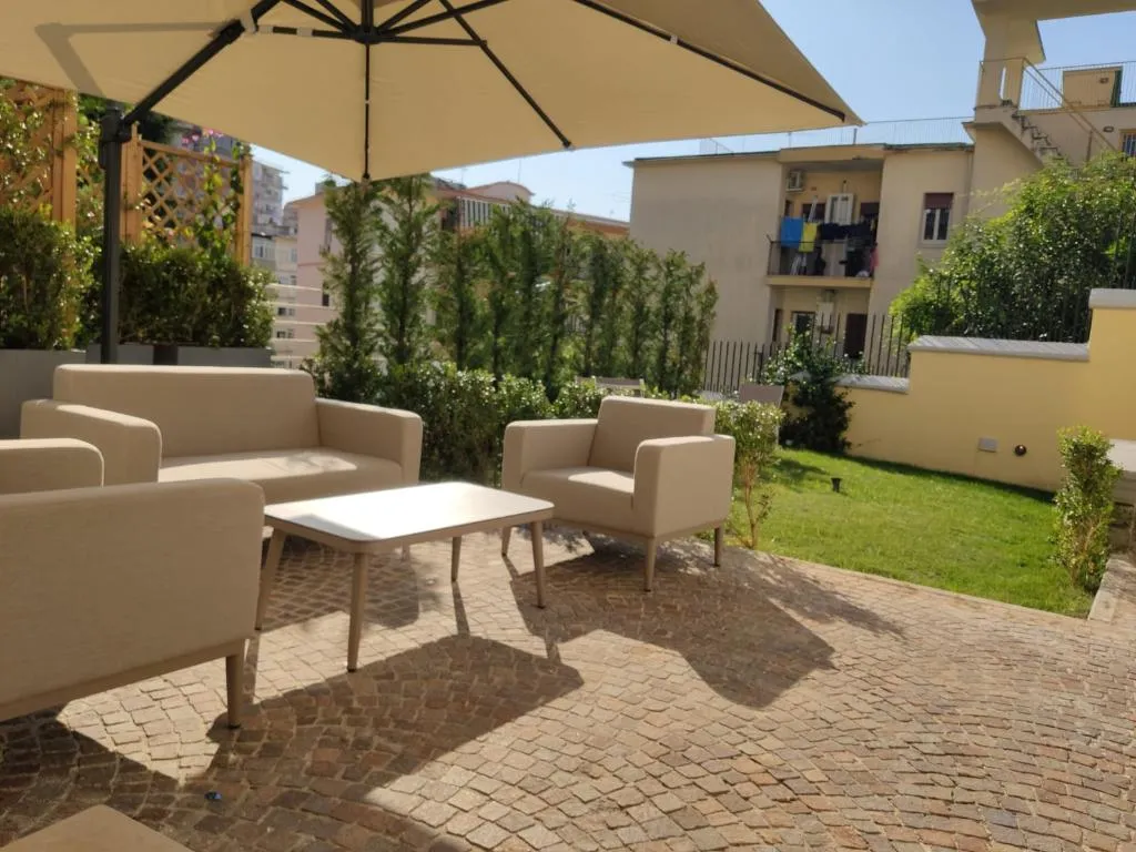 Terrace, Relais Villa Montedonzelli, Naples