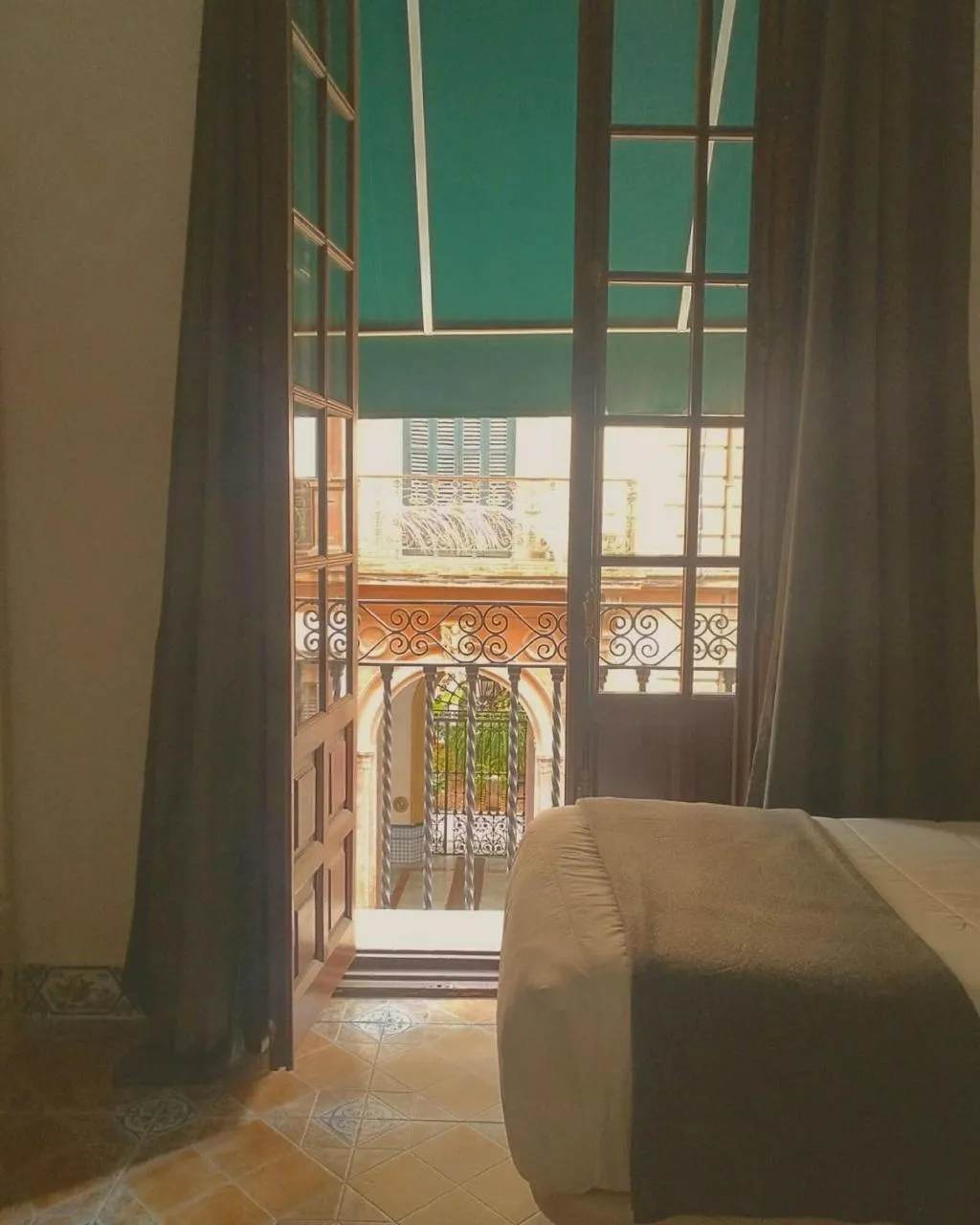Room, CSE Casa Catedral, Seville