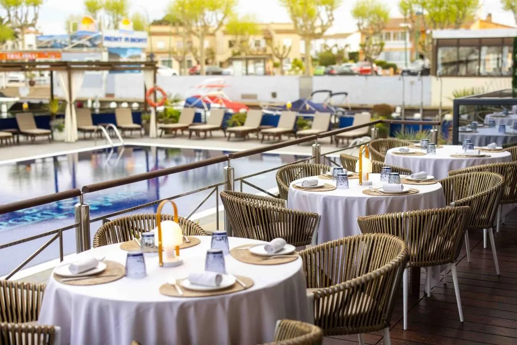 Restaurant, Hotel Port Salins by Pierre & Vacances, Costa Brava