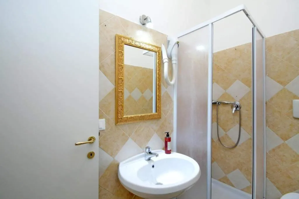 QUADRUPLE TWO BEDS Room, Lucky Holiday Rooms, Naples