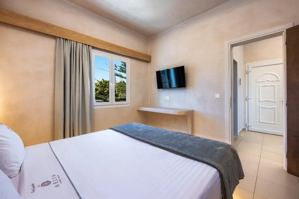 FAMILY ROOM SEA VIEW Room, Aelia Luxury Suites, Santorini