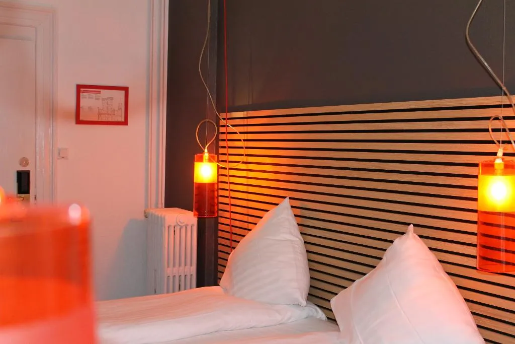 DOUBLE WITH SHARED BATHROOM Room, Annex Copenhagen, Copenhagen