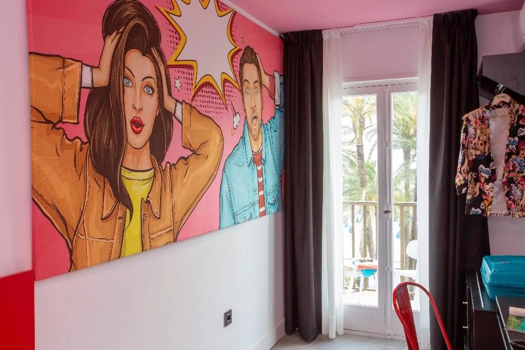 DOUBLE SINGLE USE SEA VIEW Room, Casual Pop Art Benidorm, Costa Blanca