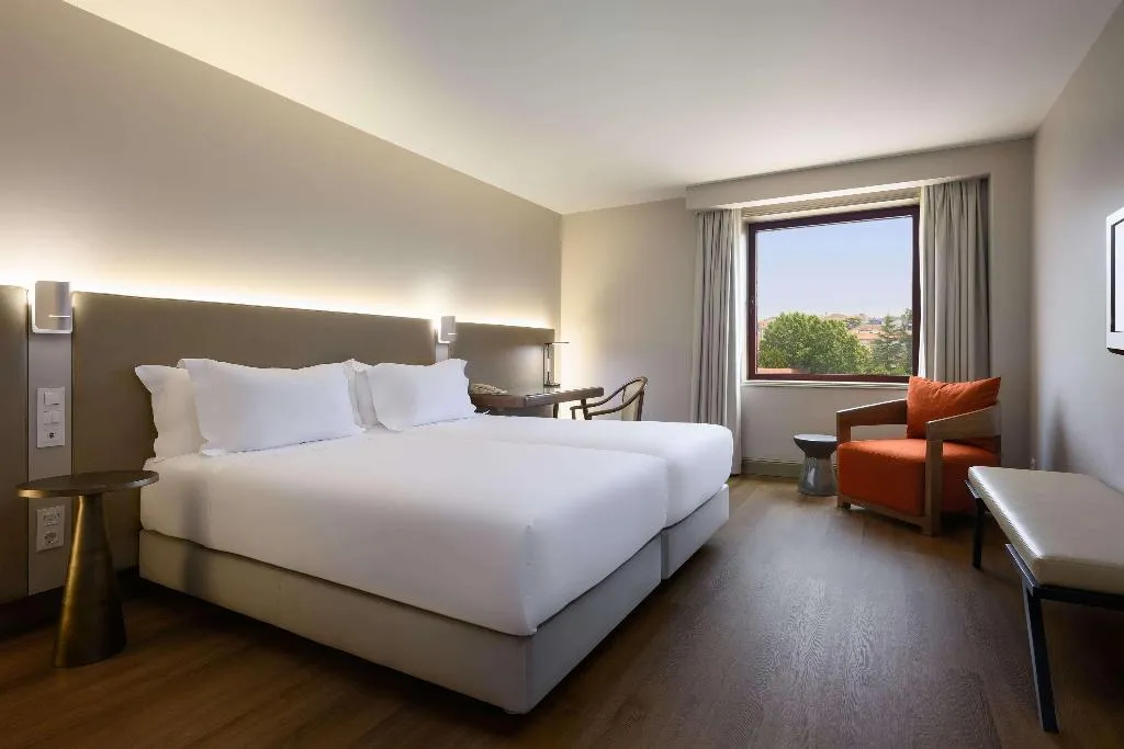 DOUBLE STANDARD Room, Aeminium Coimbra, Affiliated by Meliá, Porto