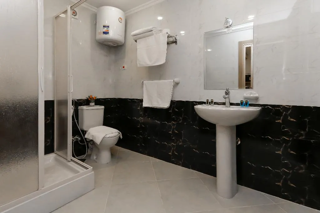 DOUBLE STANDARD Room, Pyramid Edge Hotel & Exclusive Pyramids View Roof, Cairo