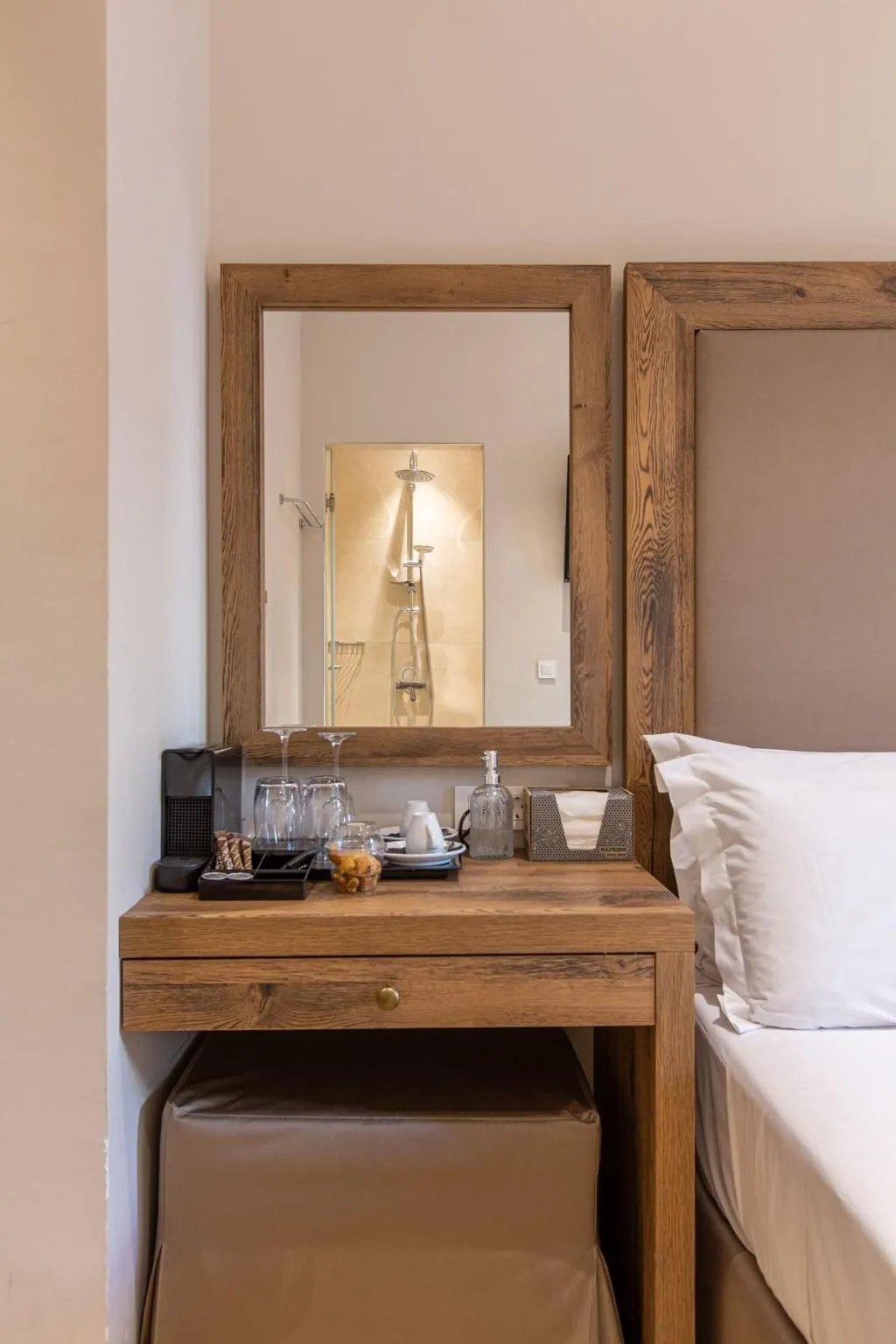 Room, Minaret Suites & Apartments, Crete