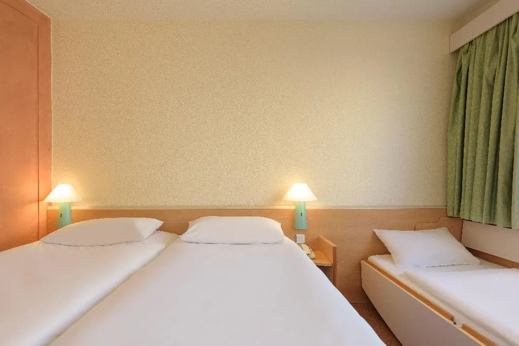 TWIN STANDARD Room, Ibis Alicante, Costa Blanca