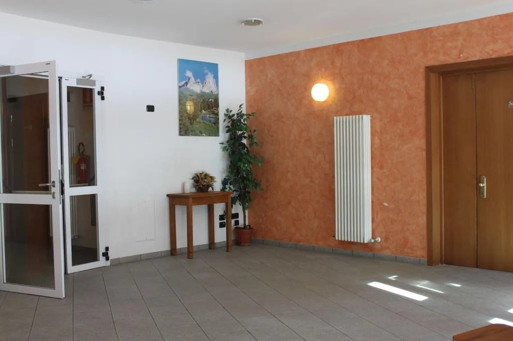 Lobby, Casalpina Don Barra, Milan
