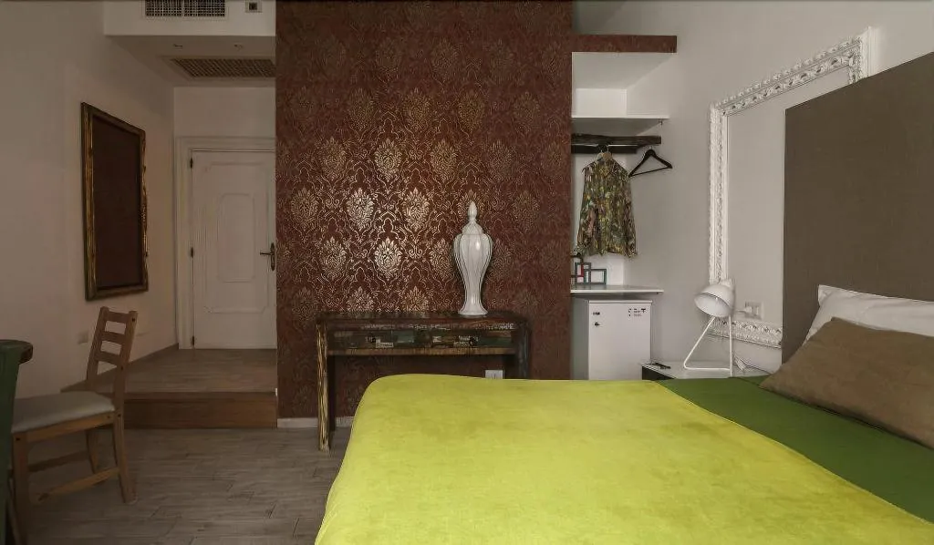 Room, B&B Room of Arts, Naples