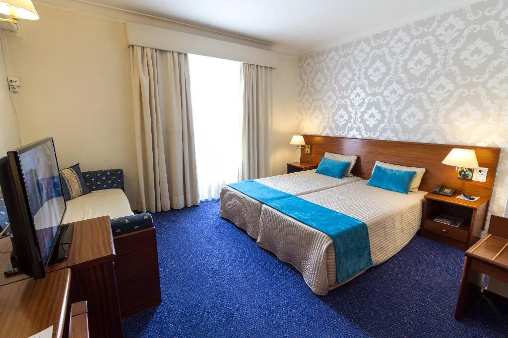 TWIN CAPACITY 3 Room, Eurosol Gouveia, Porto