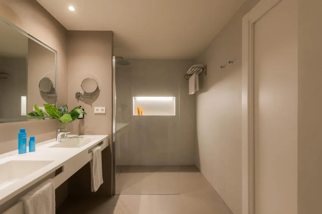 JUNIOR SUITE STANDARD Room, Eurosalou & Spa, Costa Dorada