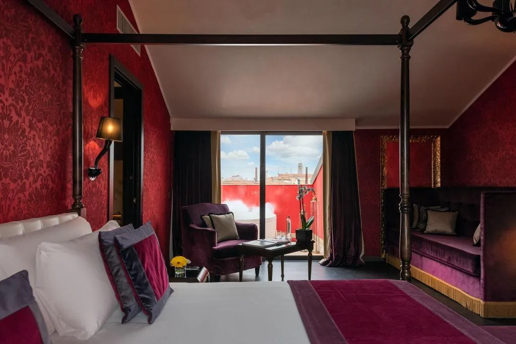Room, Carnival Palace, Venice