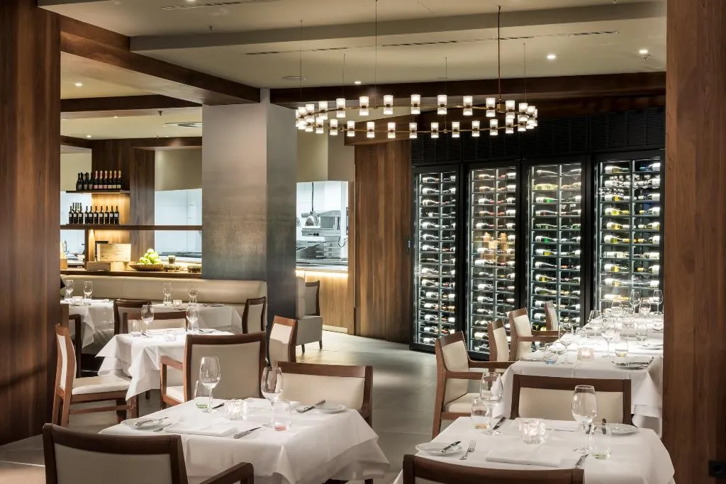 Restaurant, Estrel Hotel Berlin, Berlin