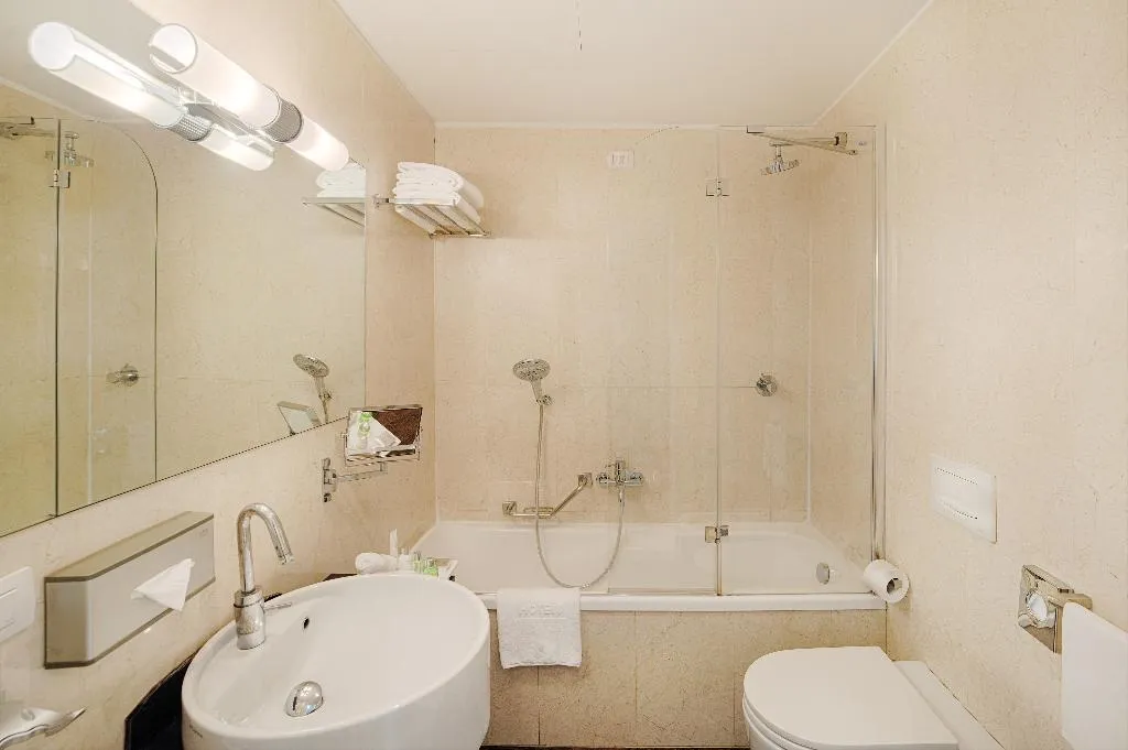 SUITE STANDARD Room, nhow Roma Vittorio Veneto, Rome