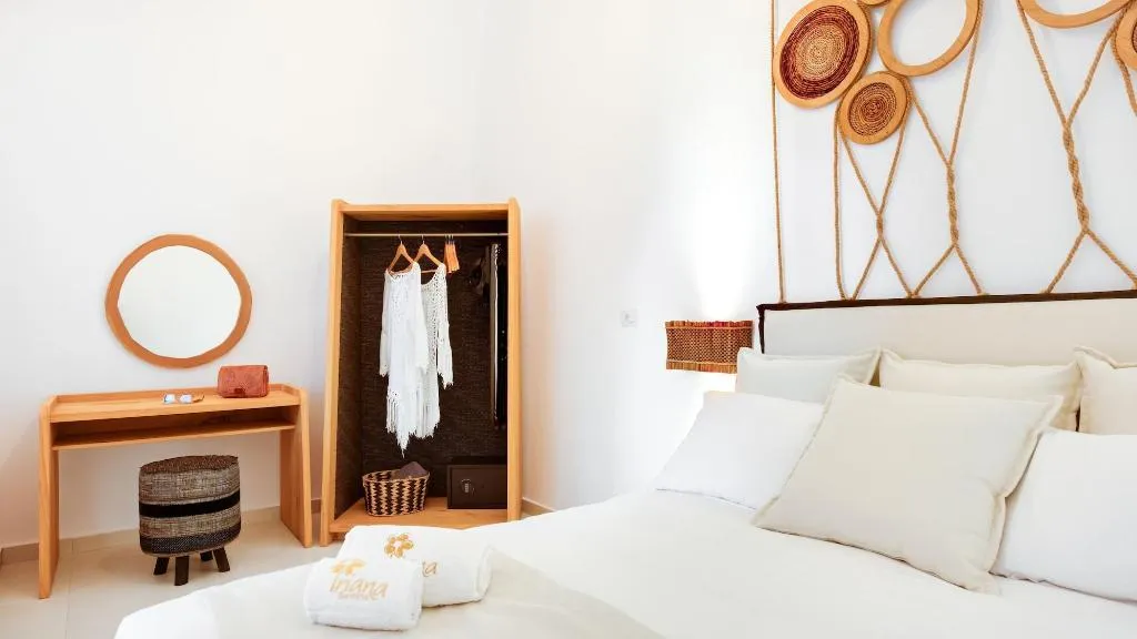 Room, Iriana Suites, Santorini