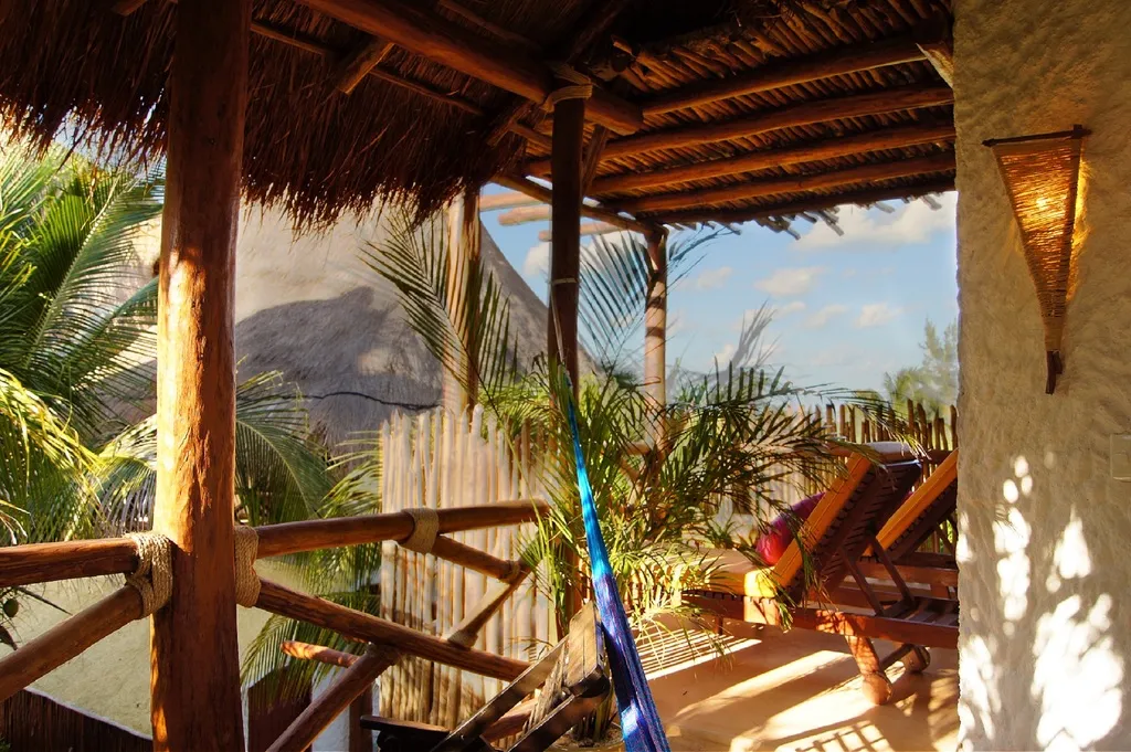 BUNGALOW KING SIZE BED Room, Villas Flamingos, Cancun Area