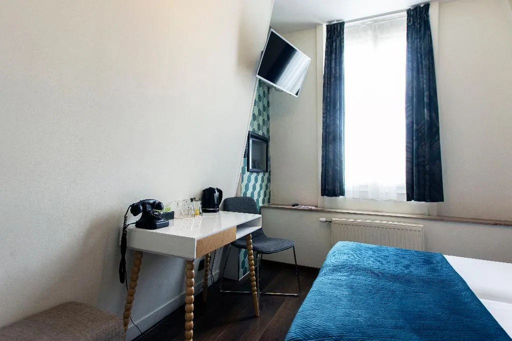 TWIN CANAL VIEW Room, Quentin Amsterdam Hotel, Amsterdam