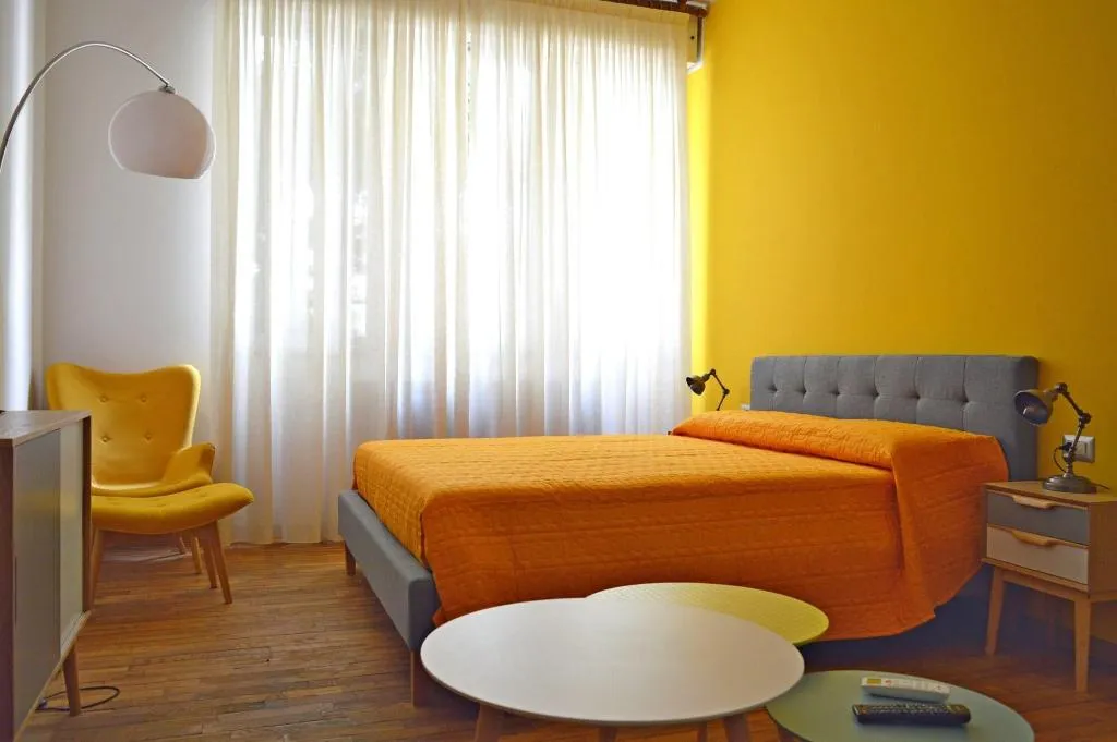 General view, B&B I 10 Mondi, Milan