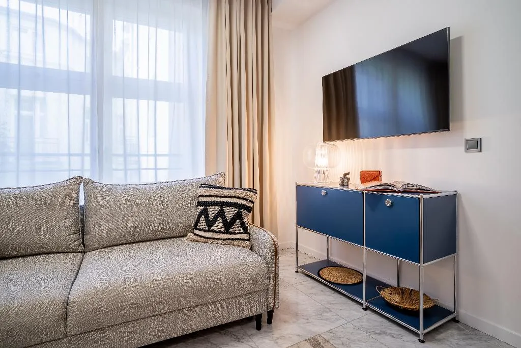 APARTMENT ONE BED Room, H11 Aparthotel, Krakow