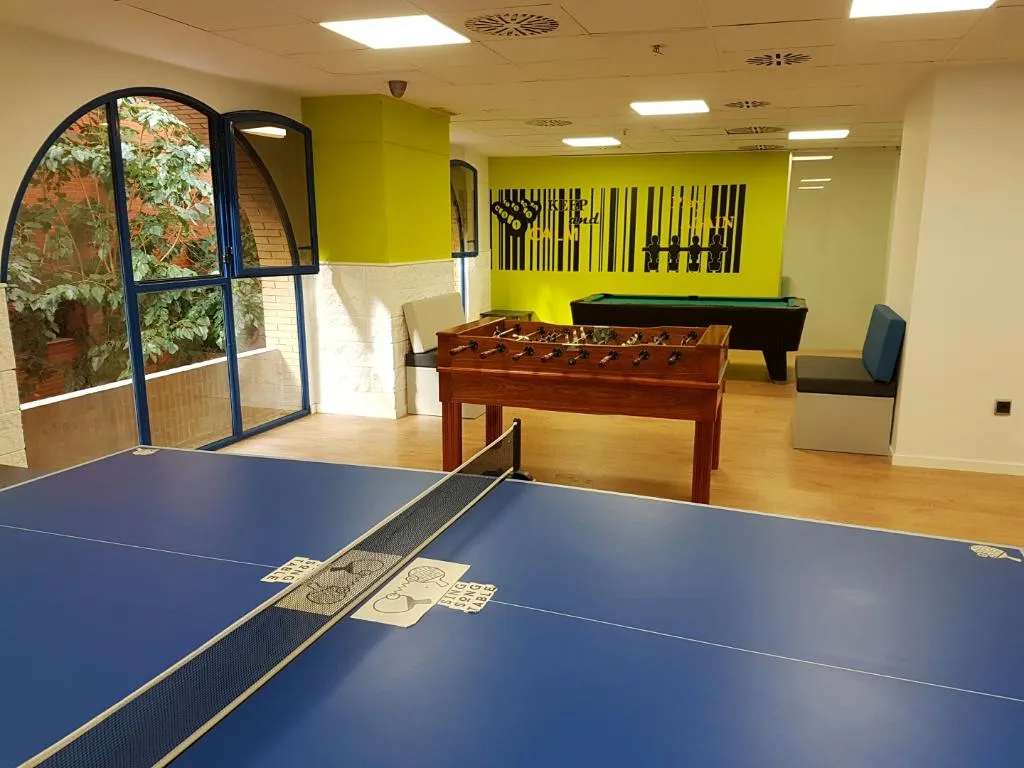 Sports and Entertainment, Albergue Juvenil Colegio Mayor Galileo Galilei, Valencia