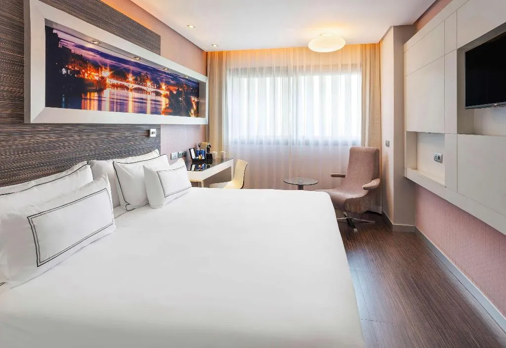 Room PREMIUM Room, Melia Lebreros, Seville