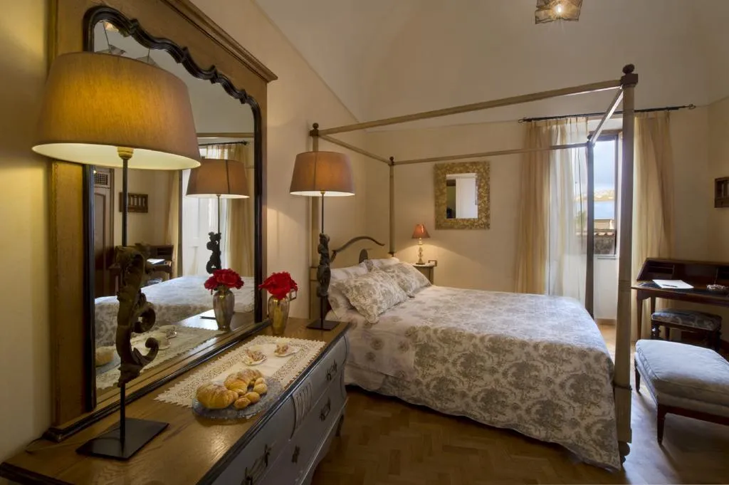 QUADRUPLE SUPERIOR Room, Lubra Casa Relax, Naples