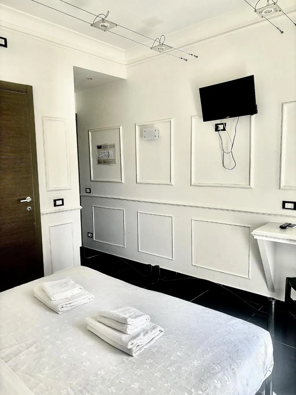 Room, Palace Rome, Rome