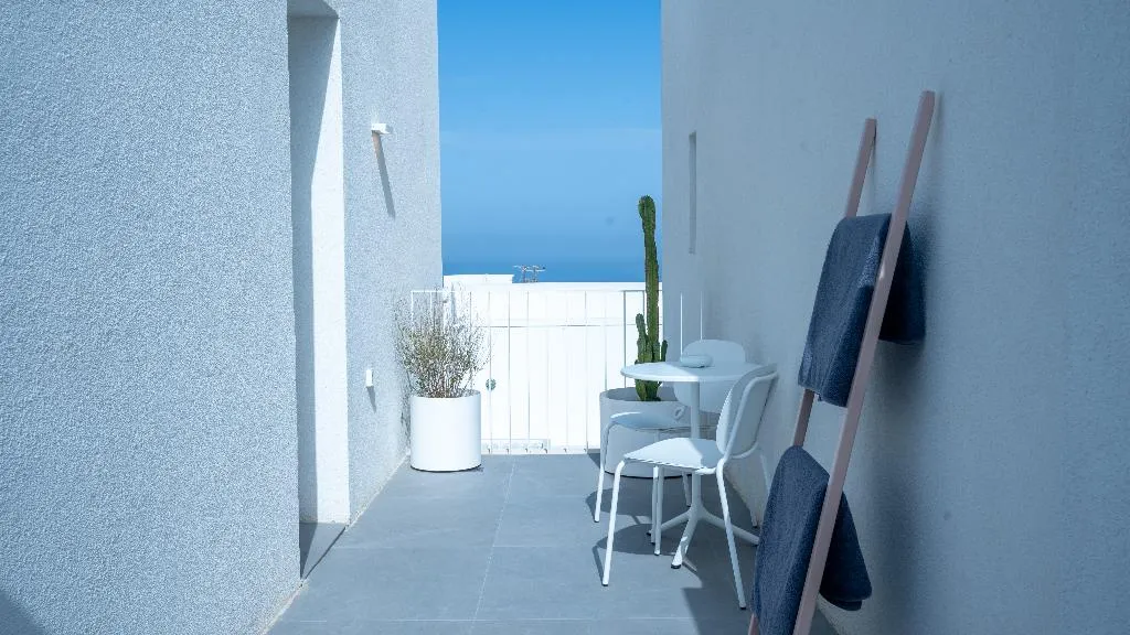 SUITE ONE BEDROOM ONE BATHROOM Room, Neo Luxury Suites, Santorini