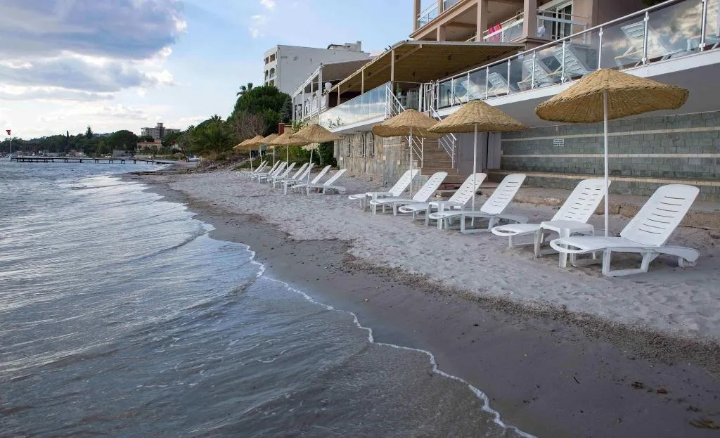 Beach, Melis, Izmir