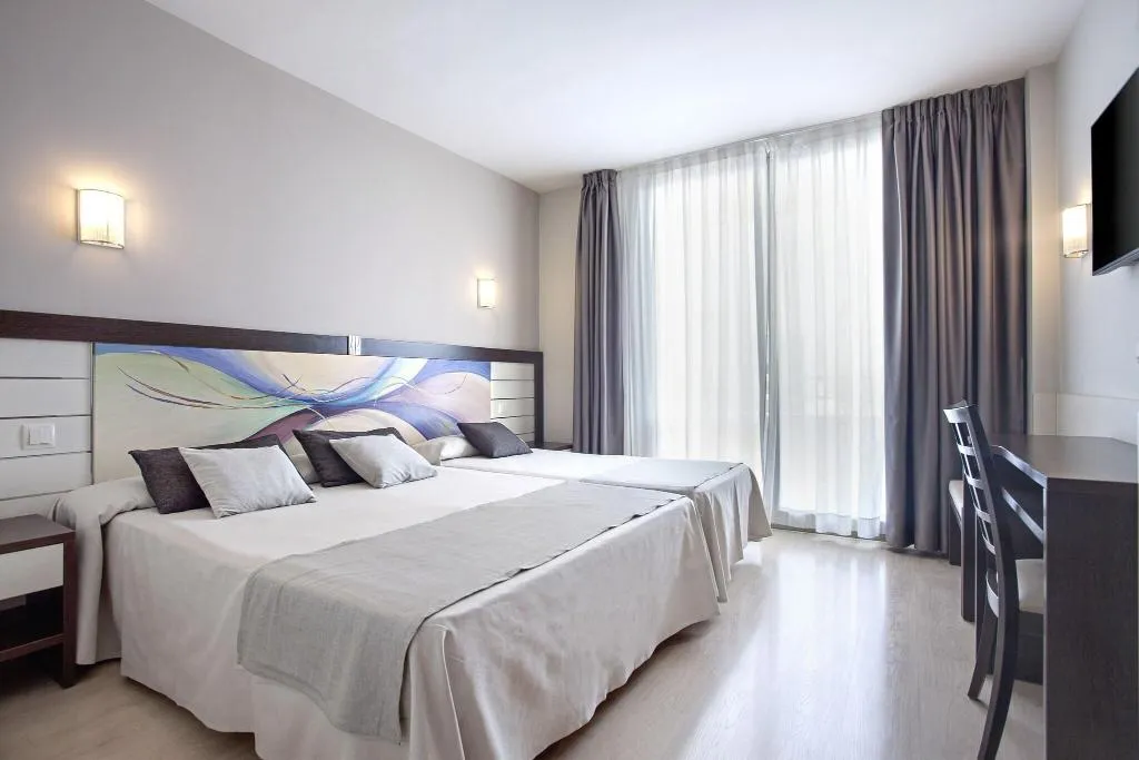 TRIPLE STANDARD Room, Indalo Park, Costa Brava