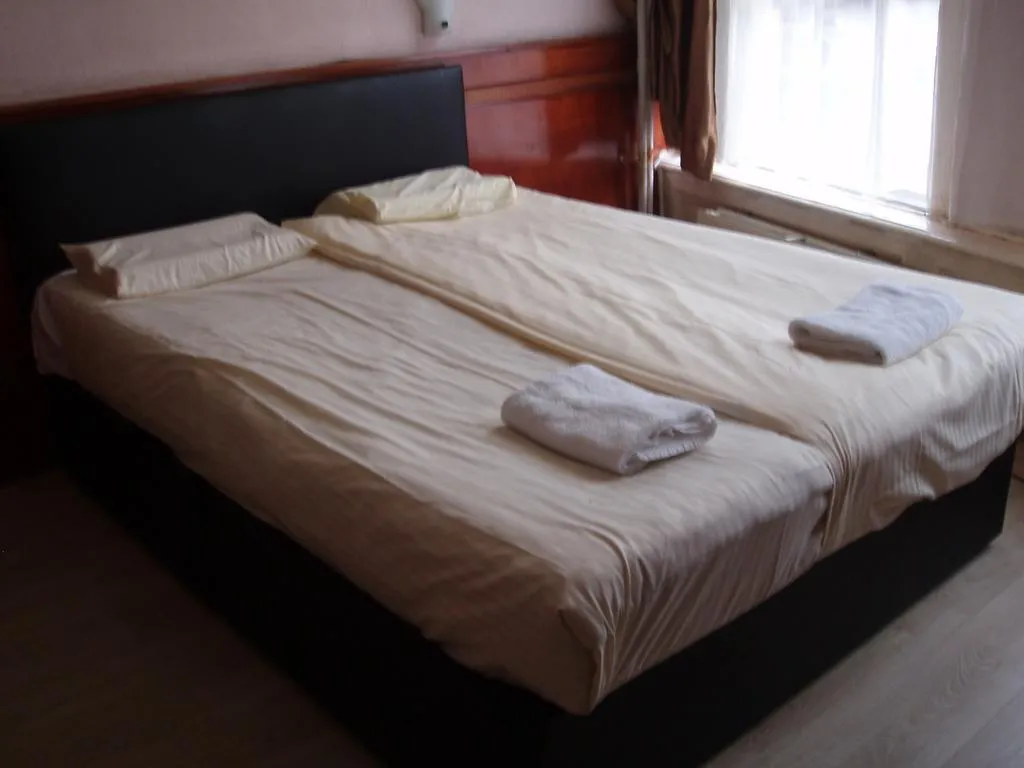 Room, Manofa, Amsterdam