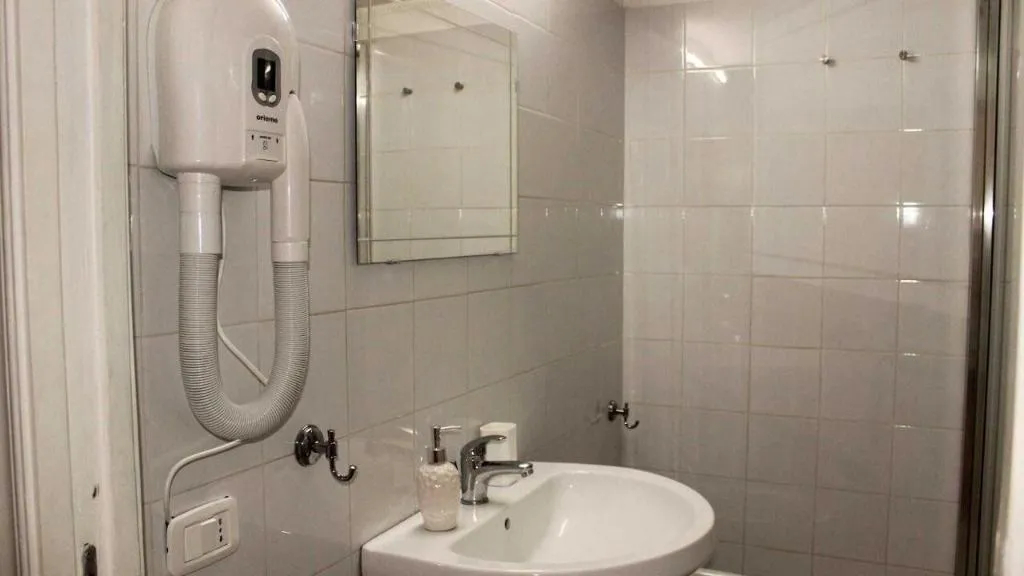 Room, B&B La Torretta di Chiaia, Naples