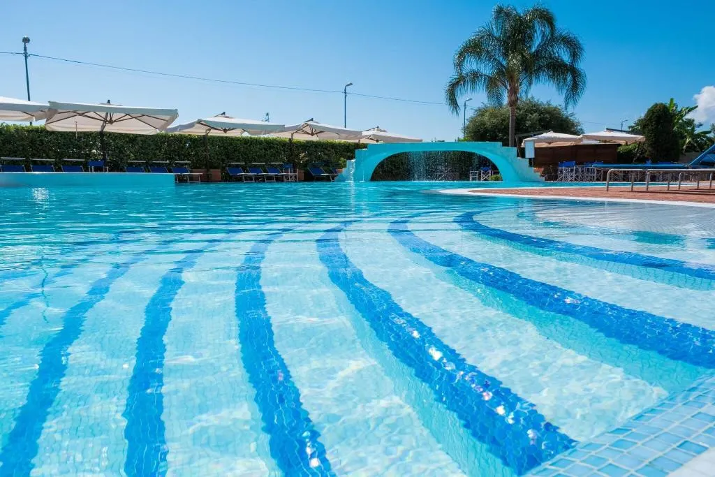 Pool, Aktea, Catania