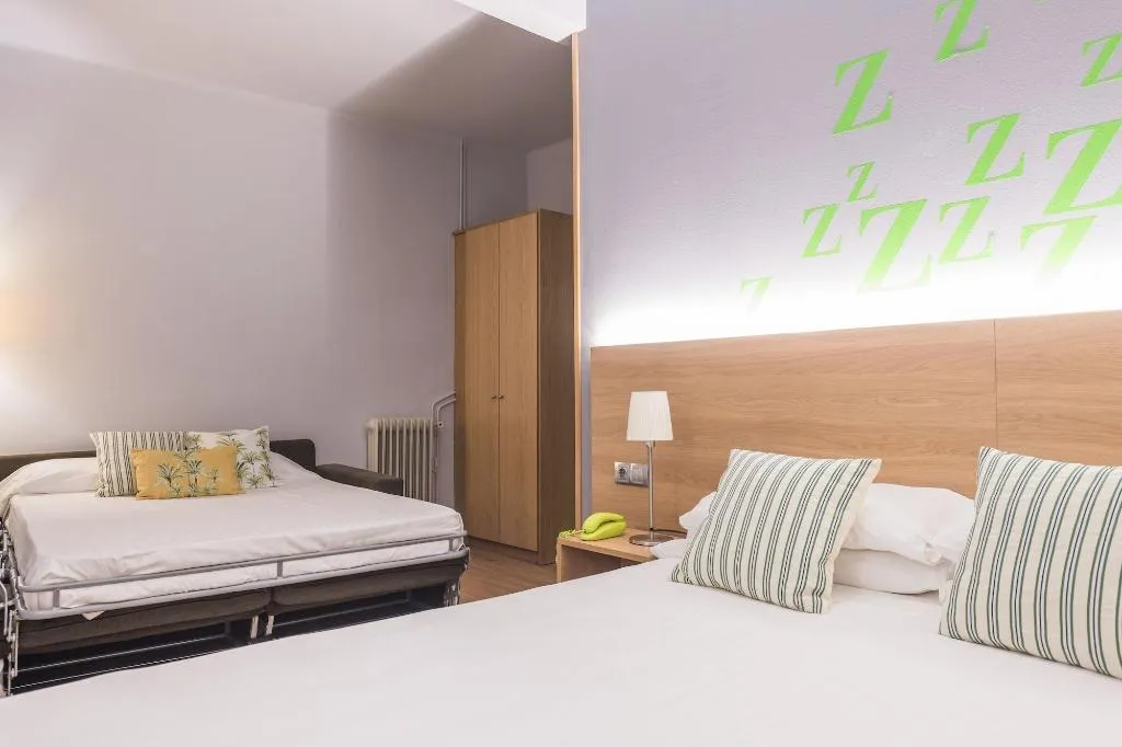 Room, Erba By Pillow, Costa Brava