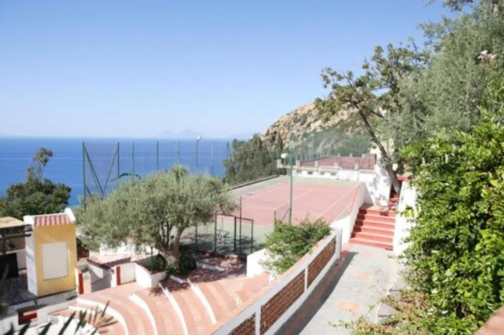 Sports and Entertainment, Hotel Villaggio Capo Alaua, Catania