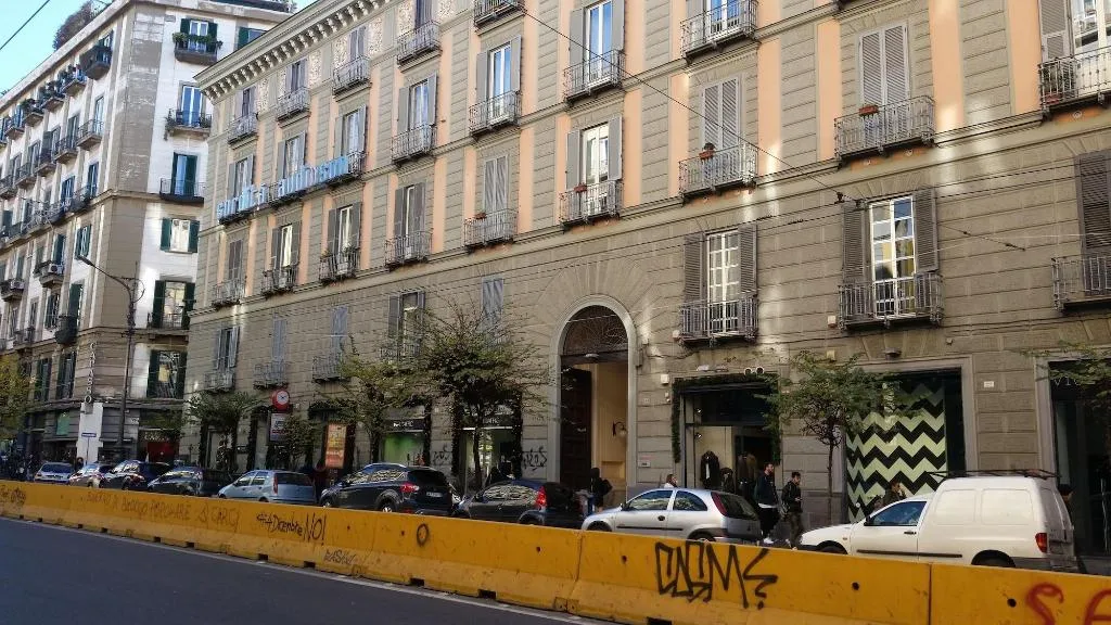 General view, B&B Rettifilo, Naples