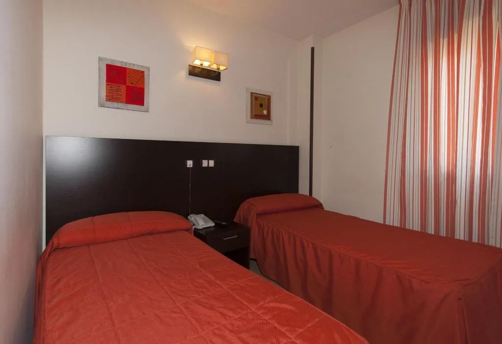 Room, Hostal Goyma Iii, Madrid