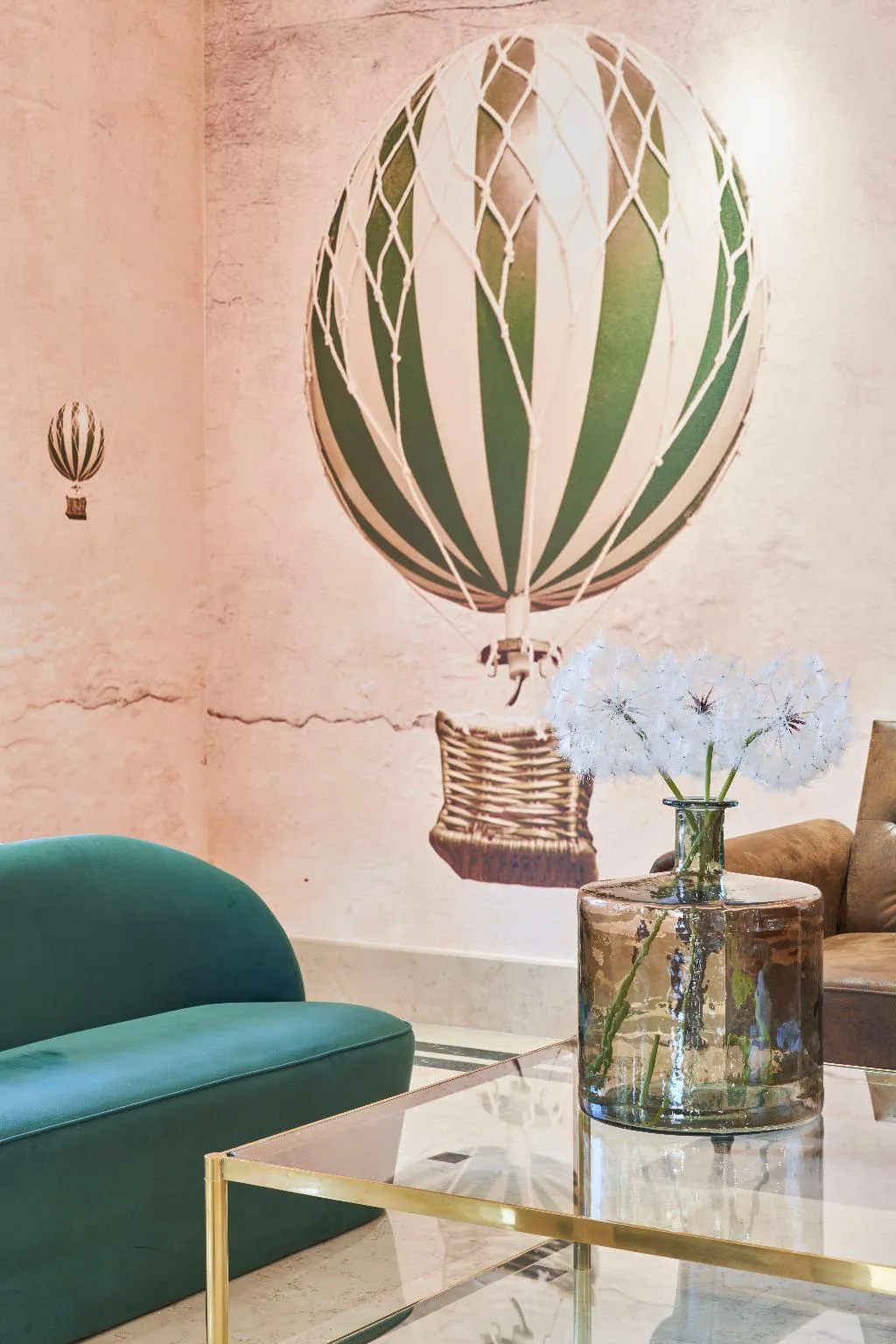 Lobby, Cyrano, Milan