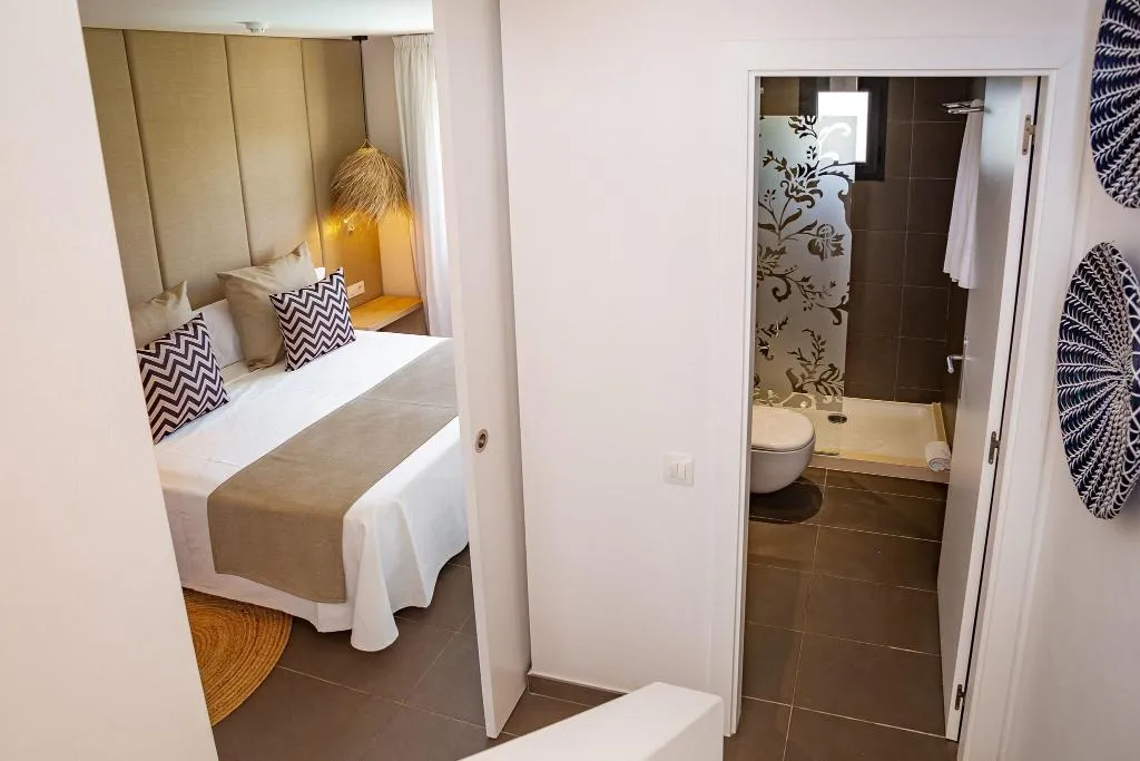 JUNIOR SUITE SUPERIOR WITH DOUBLE BED Room, Migjorn Ibiza Suites And Spa, Ibiza