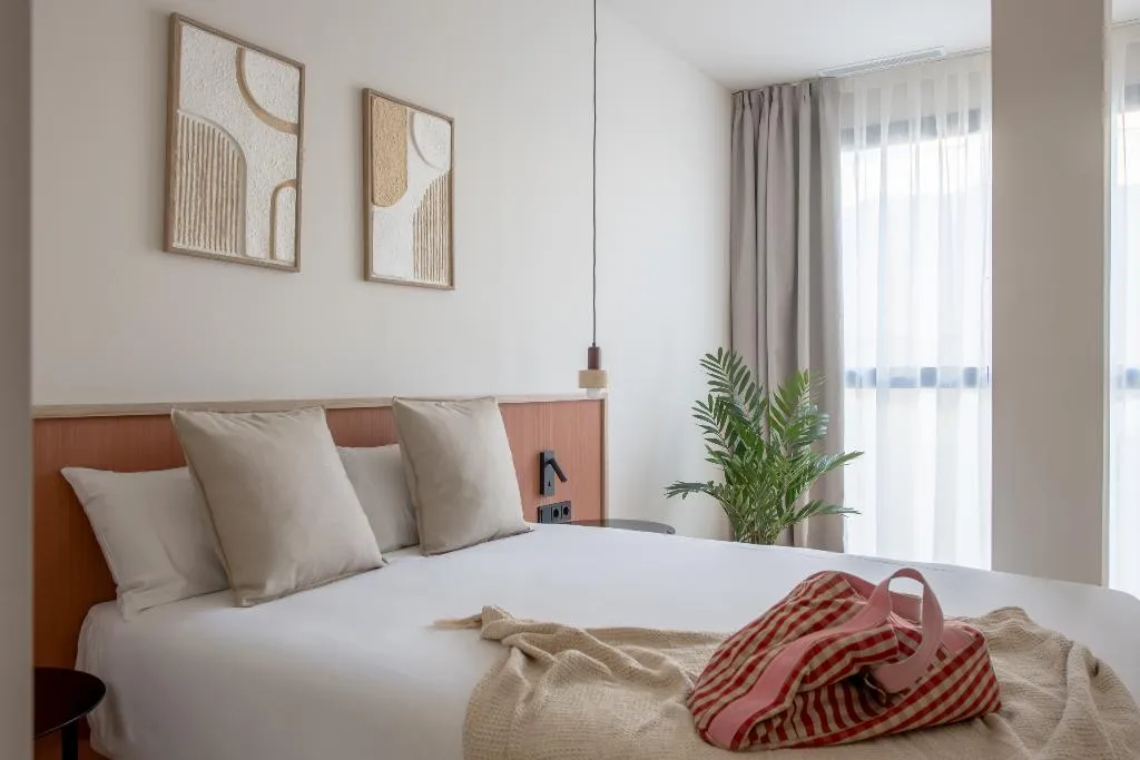 APARTMENT ONE BEDROOM Room, Libere Seville Plaza Nueva, Seville