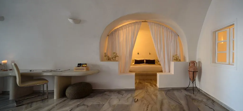 VILLA STANDARD Room, Pegasus Suites & Spa, Santorini