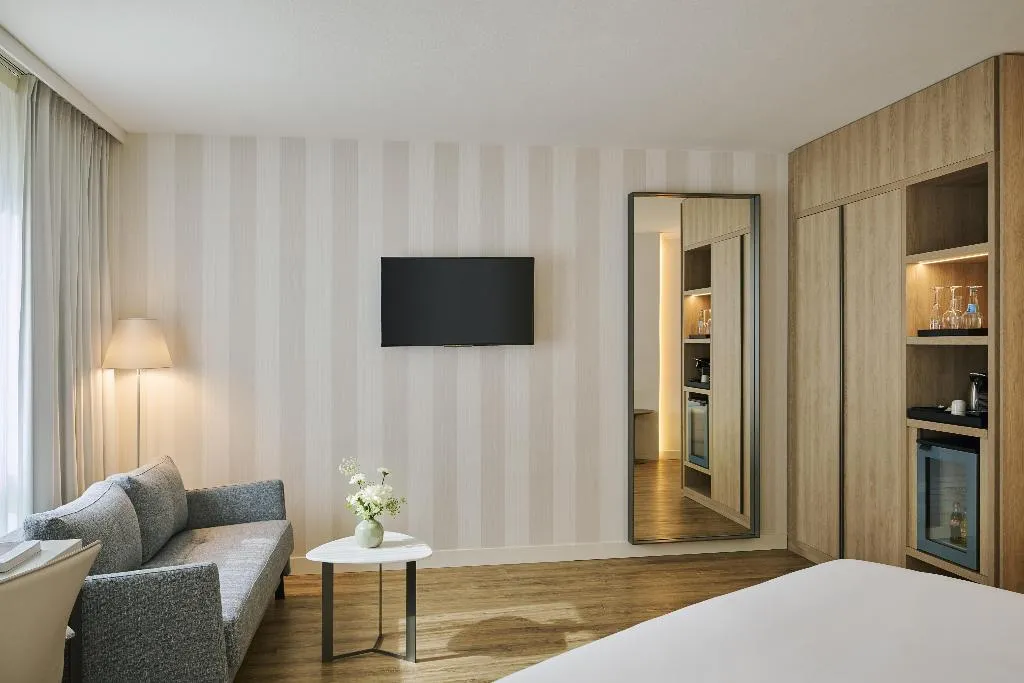 FAMILY ROOM STANDARD Room, NH Berlin Alexanderplatz, Berlin
