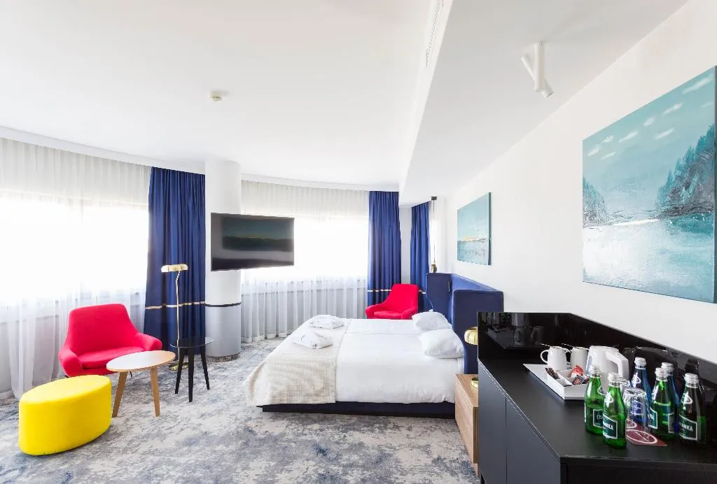 JUNIOR SUITE WITH BALCONY Room, Qubus Hotel Krakow, Krakow