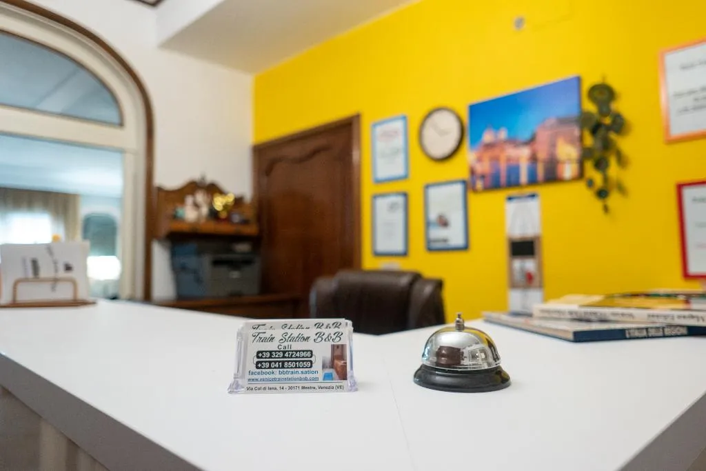 Lobby, Guest House Train Station, Venice