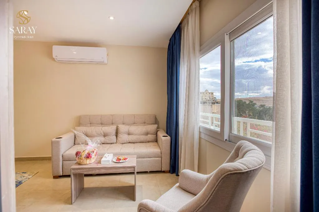JUNIOR SUITE WITH VIEWS Room, Saray Pyramids & Museum View Hotel, Cairo