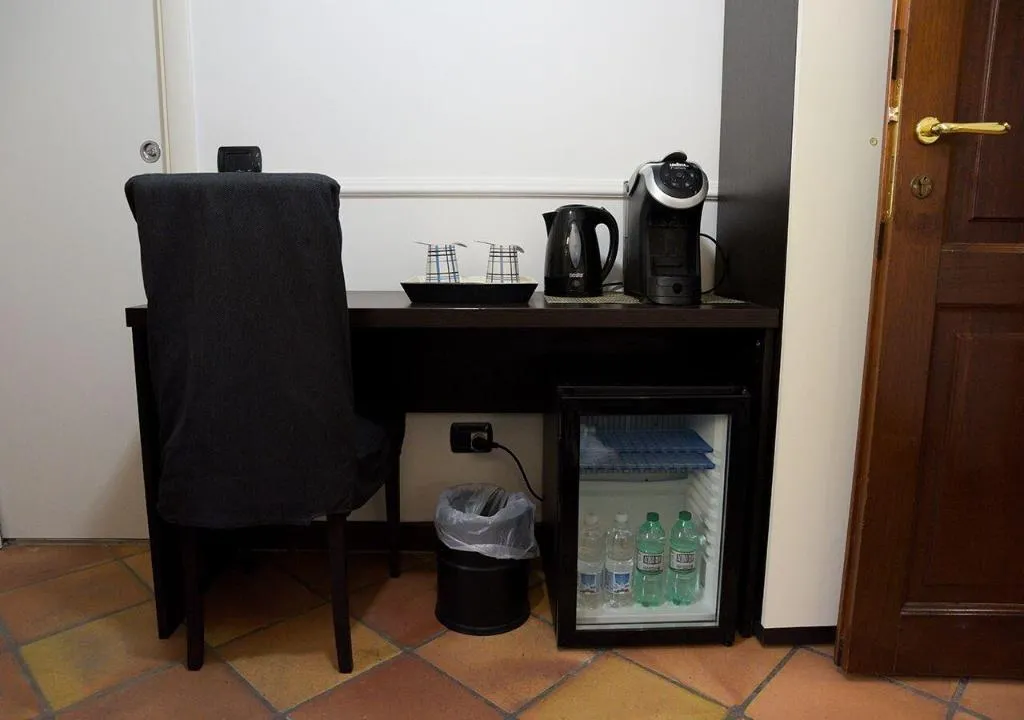 Room, Few Steps From Colosseum, Naples